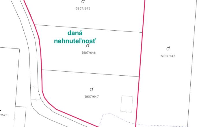 Na predaj stavebný pozemok 772 m² - Priemyselný park Snina - fotografia 1